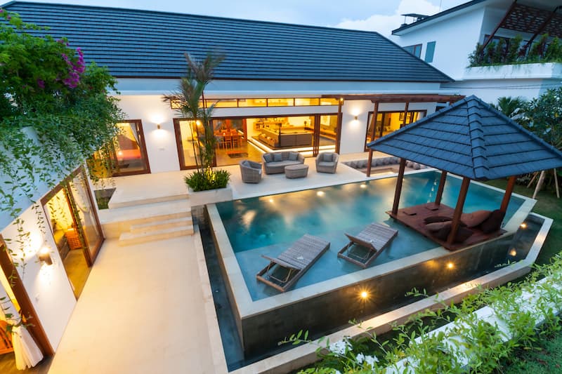Pool deck cleaning
