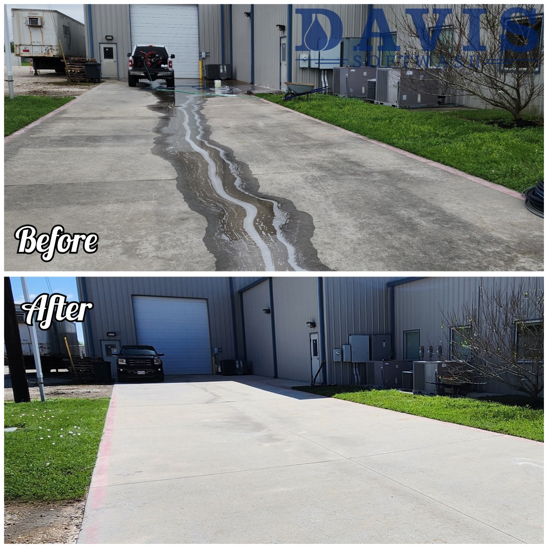 Professional Metal Building Softwashing & Surface Cleaning in Huffman, Texas